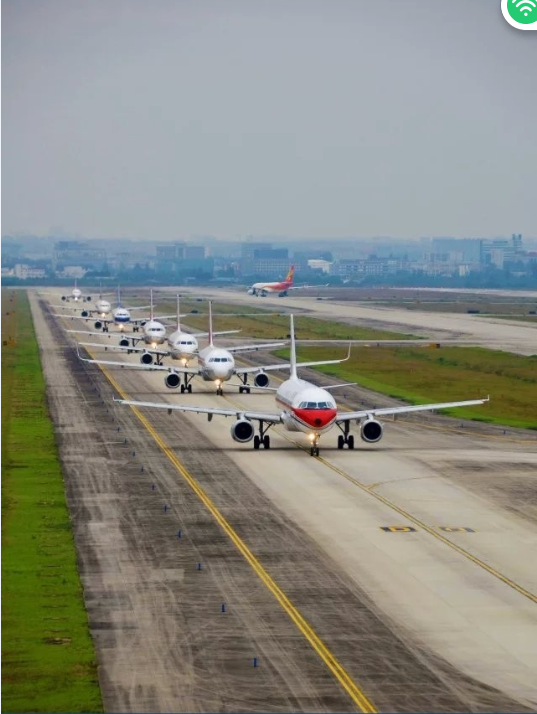 成都國際航空樞紐院合功能區(qū)機(jī)場二跑道東西側(cè)道路工程二標(biāo)段（東...
